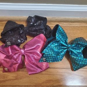 Jojo bows